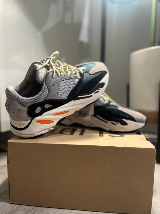 Yeezy Boost 700 (Beaters)